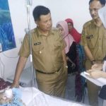 Bupati Kunjungi Langsung Warga yang Terbaring Sakit