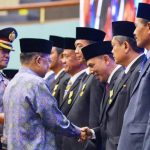 Wali Kota Cimahi Terima Anugerah Satyalancana Karya Bhakti Praja Nugraha