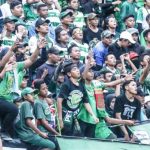 Coach Robert Alberts Hiraukan Tekanan Supporter Persebaya