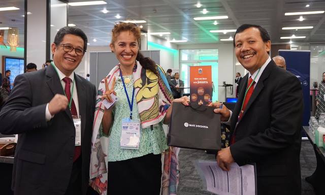 Booth Pemdaprov Jawa Barat di London Ramai Dikunjungi Investor Potensial Booth Pemdaprov Jawa Barat di London Ramai Dikunjungi Investor Potensial