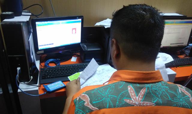 Disdukcapil Hentikan Sementara Pencetakan KTP-El