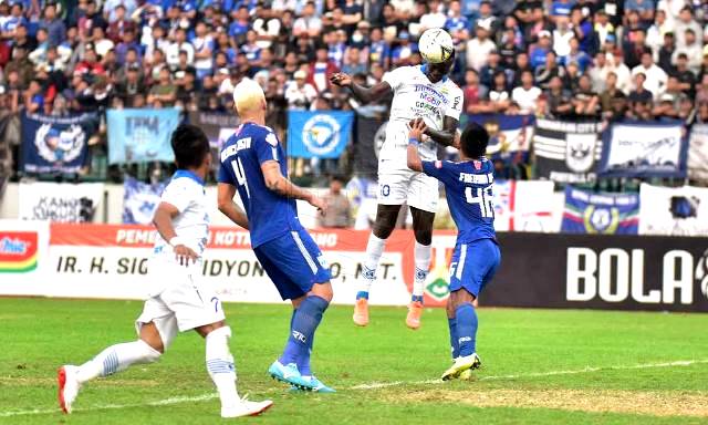 Curi Poin di Laga Tandang