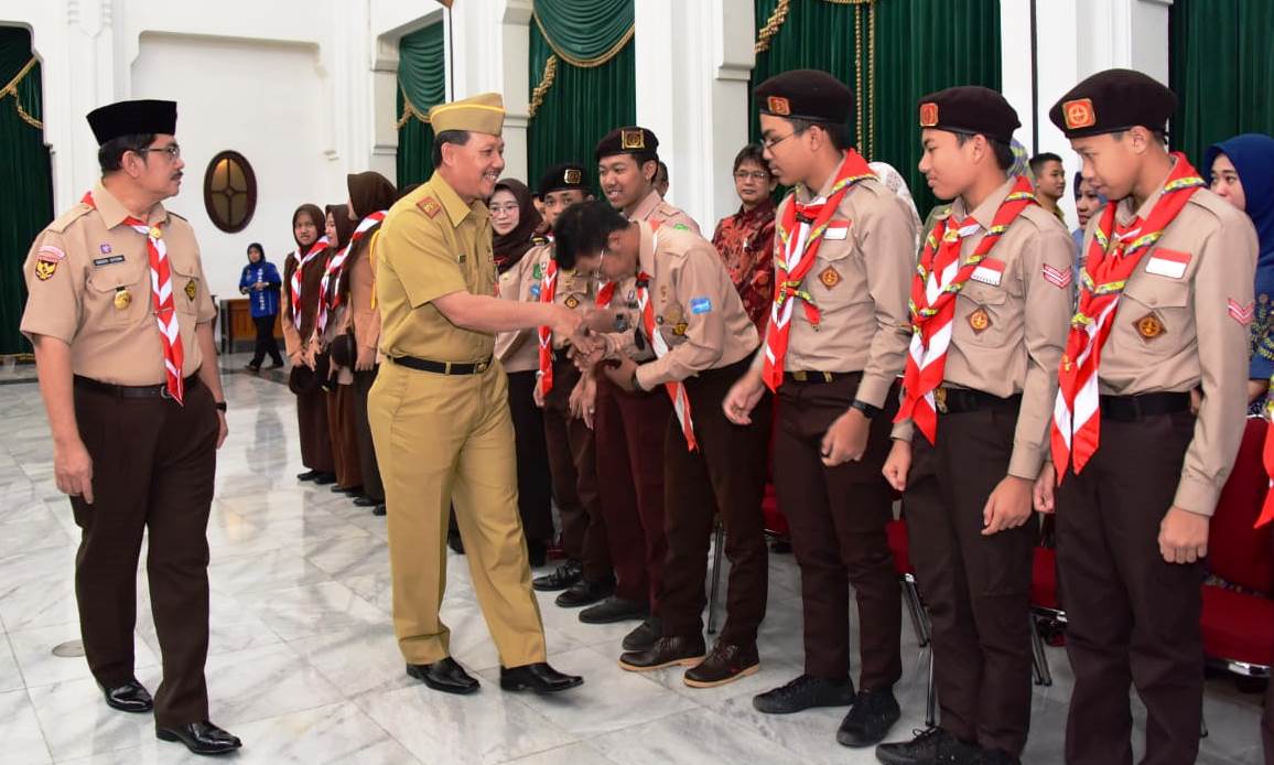 Sekda Lepas 58 Pramuka Terpilih ke Amerika dan Belanda