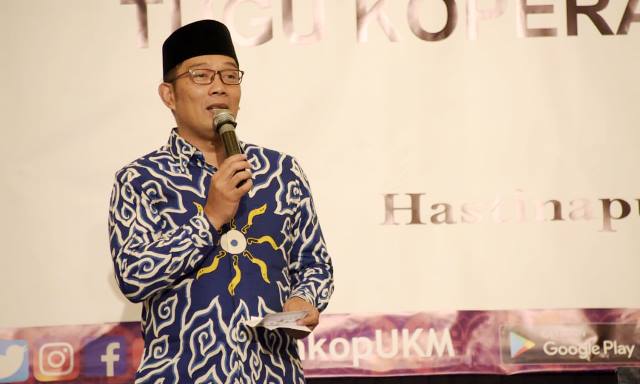 Ridwan Kamil Serahkan Desain Kawasan Bisnis Tugu Koperasi ke Kementerian