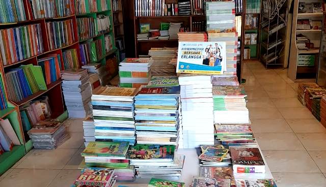 Wajib Beli Buku Dikeluhkan Wali Siswa