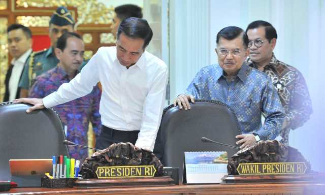 Stagnan, Jokowi Marah! Stagnan, Jokowi Marah!