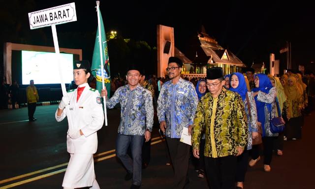 Wagub Beri Motivasi Kafilah STQN Jawa Barat di Pontianak Wagub Beri Motivasi Kafilah STQN Jawa Barat di Pontianak
