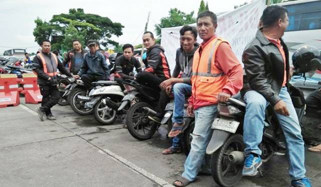 Trayek Angkot Baru Dipastikan Tak Mengganggu Ojek Trayek Angkot Baru Dipastikan Tak Mengganggu Ojek