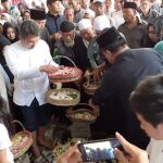 Abubakar Dikebumikan di Pemakaman Keluarga, Begini Suasannya