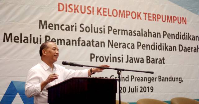 Soeparto Minta Semua Daerah Peduli Pendidikan