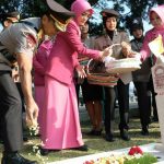 Hari Bhayangkara Ke-73, Kapolda Jabar Ziarah Ke Makam Pahlawan