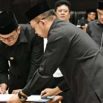Gubernur Jabar Tandatangani KUA-PPAS Perubahan APBD 2019 dan KUA-PPAS APBD 2020