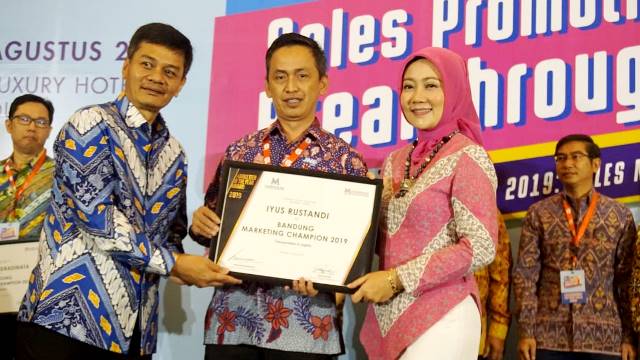 JNE Bandung Borong Empat Penghargaan di Indonesia Marketeers Festival 2019