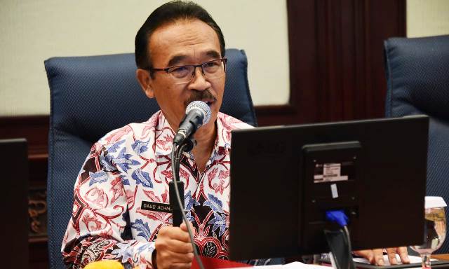 Lakukan Penertiban Lahan Revitalisasi KA Lakukan Penertiban Lahan Revitalisasi KA