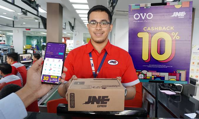 OVO Mudahkan Pelanggan JNE Lakukan Transaksi