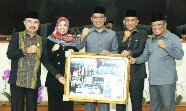 Rapat Paripurna Terakhir DPRD Sahkan Tiga Perda