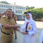 Tanamkan Wawasan Kebangsaan Melalui Cerdas Cermat