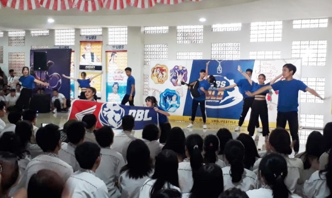 Competition UBS Gold Dance Bius Pelajar SMA di Bandung