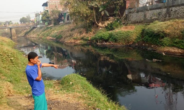 Warga Keluhkan Kondisi Air Sungai Cisangkuy