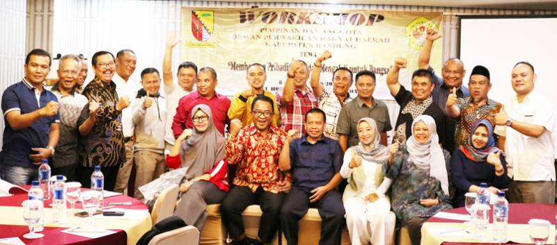 Membangun Pribadi Mulia Wakili Masyarakat