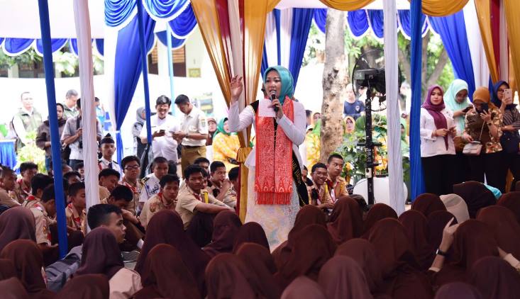 Cegah Hoaks dengan T-H-I-N-K 