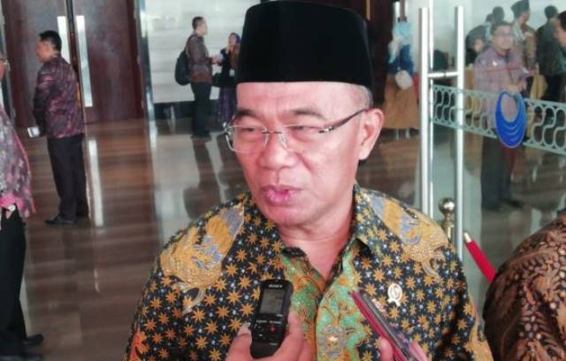 Mendikbud Usulkan Pensiun Guru Diperpanjang