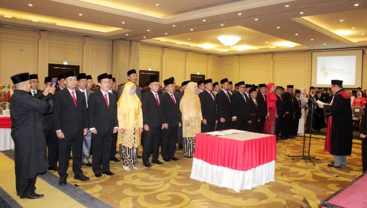 Masyarakat Menunggu Kerja Nyata Masyarakat Menunggu Kerja Nyata