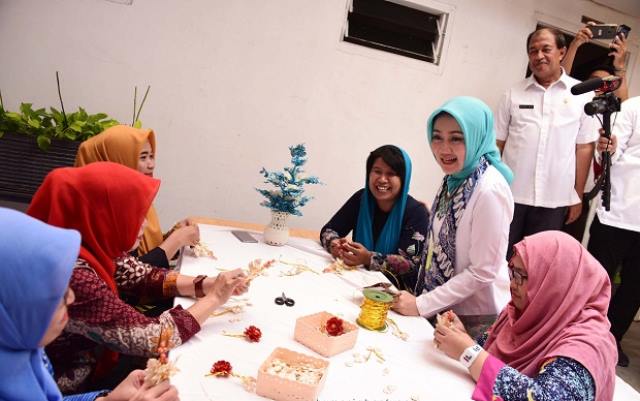 Ketua Dekranasda Jabar Atalia Praratya Kamil siap menampilkan produk kerajinan pada ajang Inacraft 2022