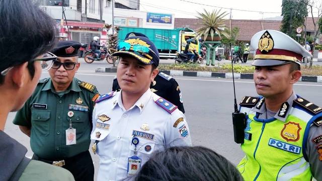 Bus Damri Buka Trayek Cimahi-BIJB Kertajati