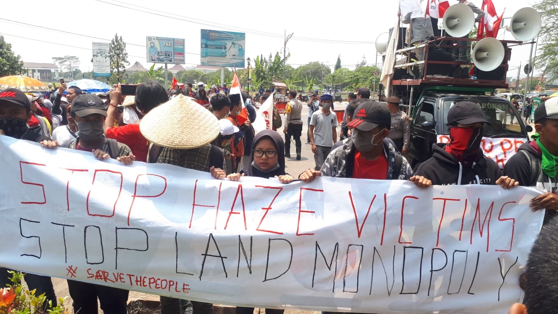 Tolak RKHUP dan RUU Agraria, Ratusan Massa Aliansi Rakyat Menggugat Gelar Aksi di Pemkab Bandung
