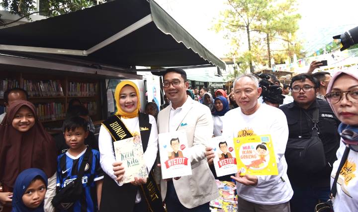 Candil dan Kolecer Diganjar Penghargaan Perpusnas