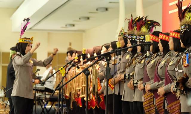 Semarak Papua Warnai Peringatan Hari Jadi Polwan ke-71 Semarak Papua Warnai Peringatan Hari Jadi Polwan ke-71