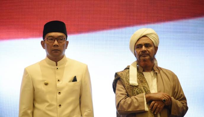 Habib Umar dan Emil Bahas Kemajuan Umat Habib Umar dan Emil Bahas Kemajuan Umat