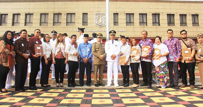 JNE Raih Tiga Penghargaan Bergengsi di Bulan Kemerdekaan