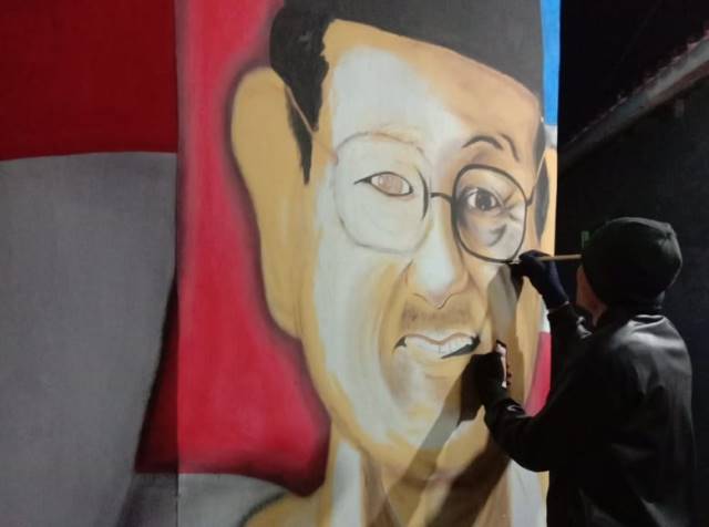Mural Habibie Terpampang di Gang Cimahi