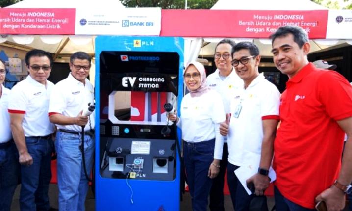 PLN Siap Dukung Era Kendaraan Listrik PLN Siap Dukung Era Kendaraan Listrik
