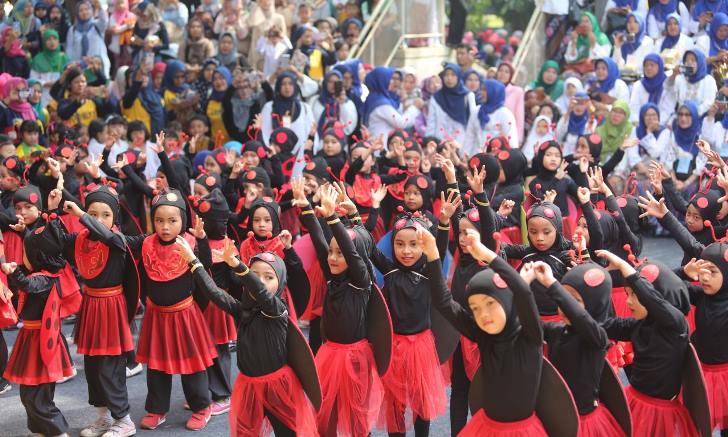 Ribuan Siswa PAUD Gaungkan Budaya Lokal Ribuan Siswa PAUD Gaungkan Budaya Lokal