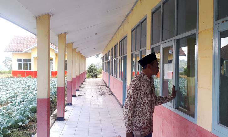 Lama Tak Digunakan KBM, Eks Bangunan SDN Cisabuk Kertasari Dijadikan PKBM dan Rumah Singgah Lama Tak Digunakan KBM, Eks Bangunan SDN Cisabuk Kertasari Dijadikan PKBM dan Rumah Singgah