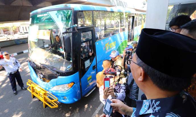 Dishub Gulirkan TMB Tarif Murah Dishub Gulirkan TMB Tarif Murah