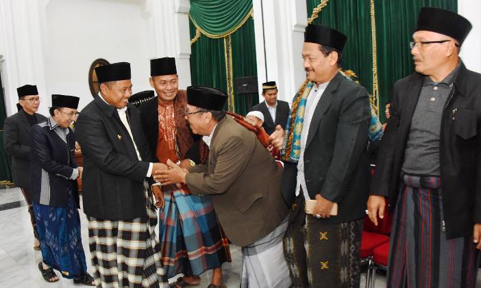 Wagub Jabar Lantik Pengurus DKM Masjid Al-Jabbar Cianjur
