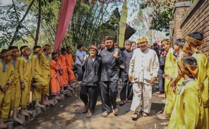 Warga Adat Cireundeu Rayakan Tutup Taun Saka Sunda