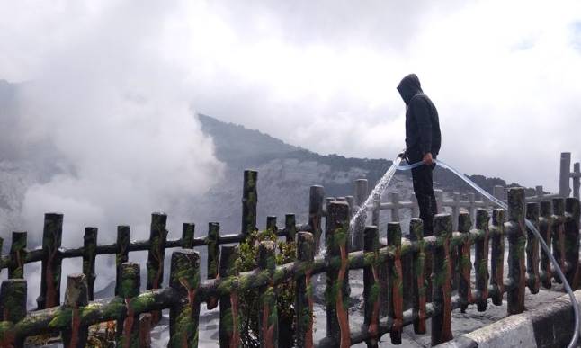Bau Belerang Tangkuban Parahu Sampai ke Cimahi