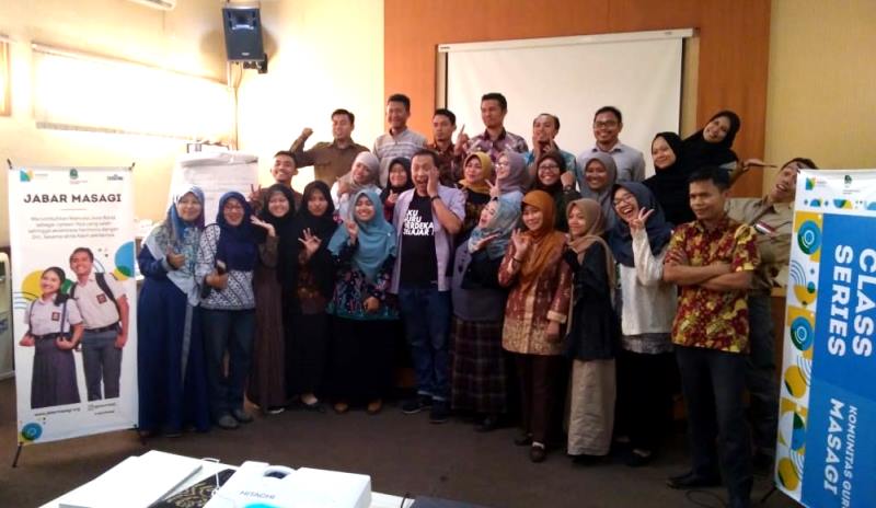 Guru Mulai Aktif Belajar Pendidikan Karakter Guru Mulai Aktif Belajar Pendidikan Karakter