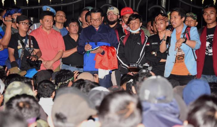 Minta Gubernur Ikut Berjuang