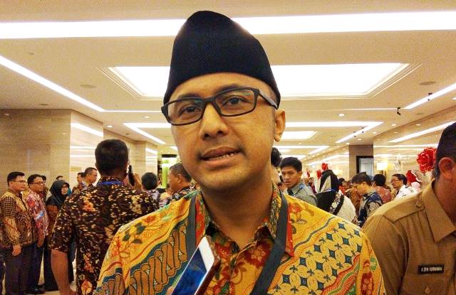 Hengki Usulkan Pembangunan Rumah Produksi ke Gubernur Pemerintah Daerah Bandung Barat akan terus berusaha semaksimal mungkin untuk meningkatkan kesejahteraan para guru