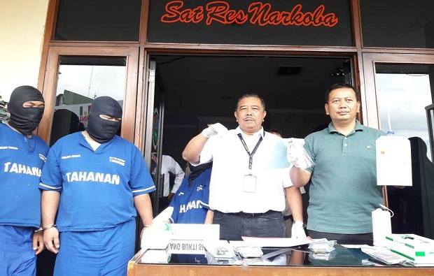 Satresnarkoba Polres Cimahi Amankan Kurir Narkoba
