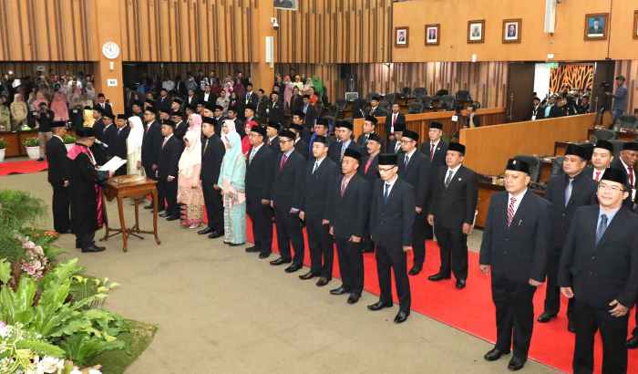 Klaim Sidang Paripurna untuk Internal Dewan