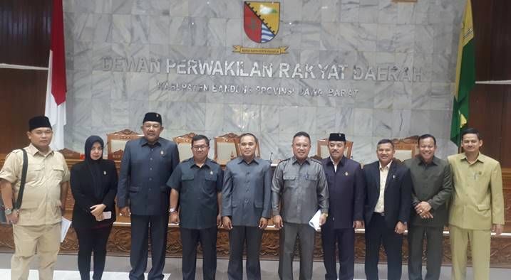 Paripurna Usulkan Nama Pimpinan