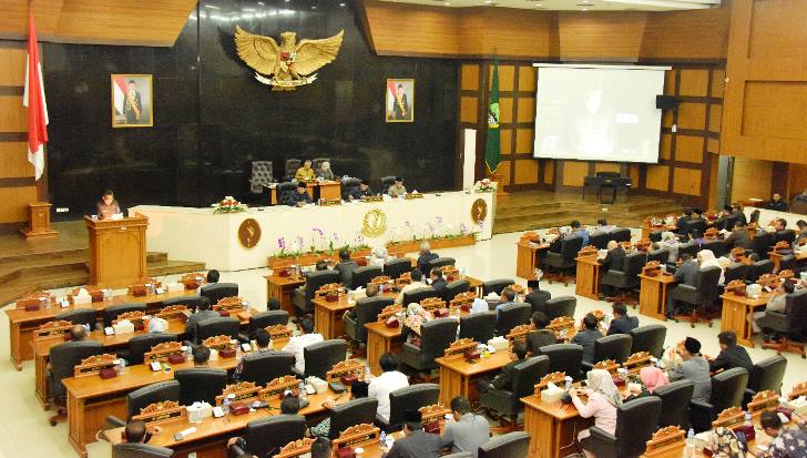 Usulkan Enam Pimpinan Dewan ke Kemendagri