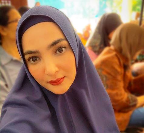 Diminta Netizen Jangan Lepas Hijab